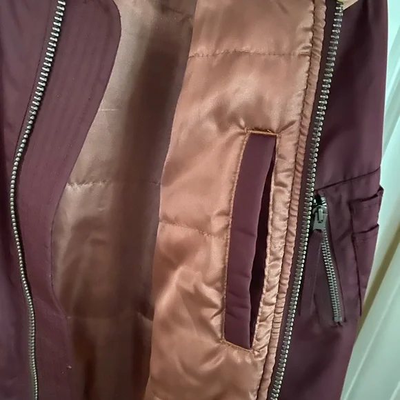 Gap Woman’s Bomber Jacket .  Size Small . Burgundy color. - Picture 7 of 14